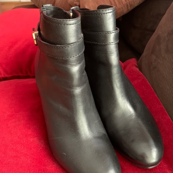 SALE!!!Tory Burch Bristol black leather booties! - Picture 2 of 8